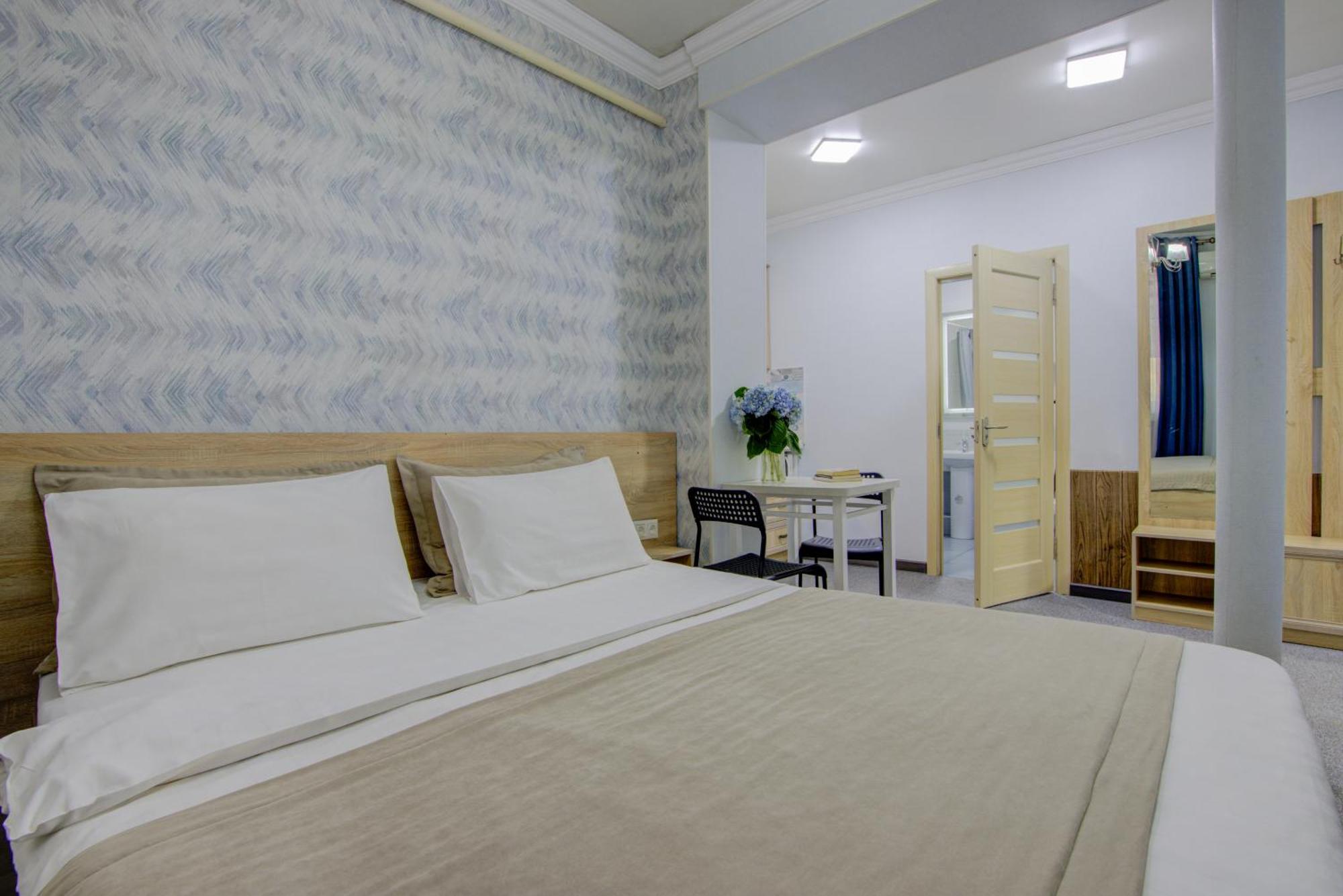 Viva Hotel Biškek Exteriér fotografie